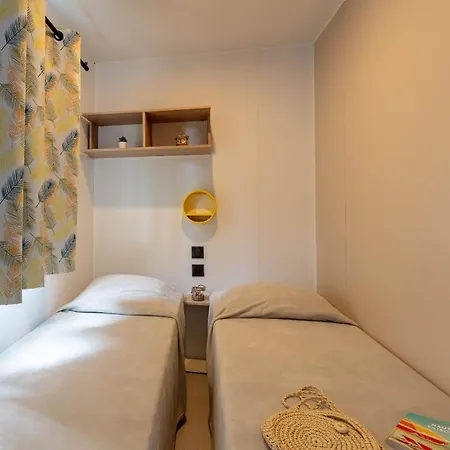 Le Cycas, Mobil-home Neuf Avec Sa Vue Degagee Sur Les Vignes Et La Hyeres